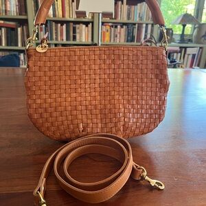 Claire V Petit Moyen